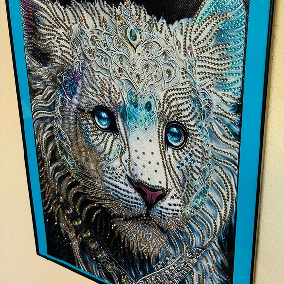Finished Crystal Rhinestone White Lion Diamond Painting - Picture 2 of 3